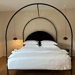 Prestigious Apartment In Repubblica